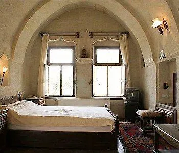 The Village Cave فندق غوريمِيه