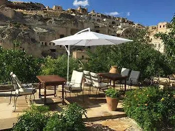 Hotel The Village Cave 4*