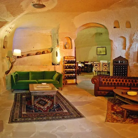 Szálloda The Village Cave 4*