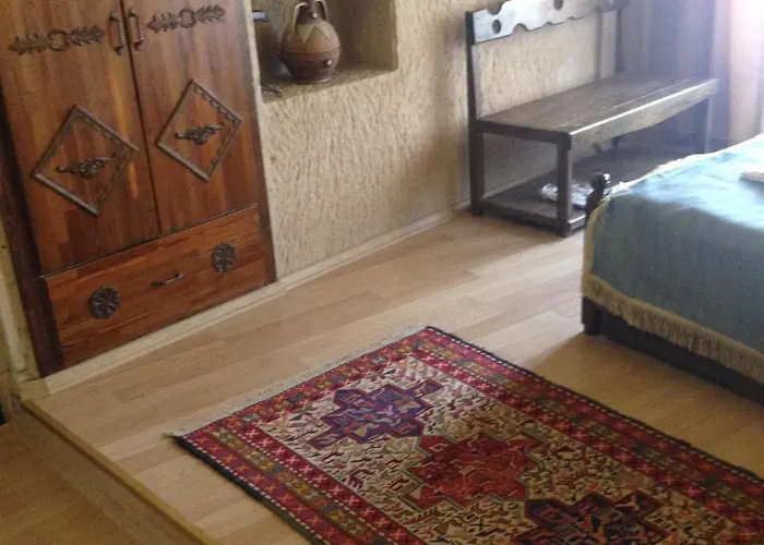 Ξενοδοχείο The Village Cave