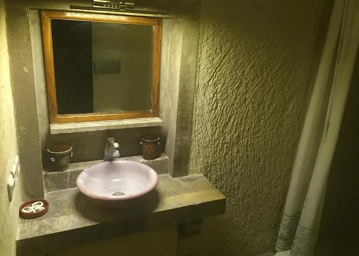 Ξενοδοχείο The Village Cave