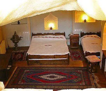 Ξενοδοχείο The Village Cave