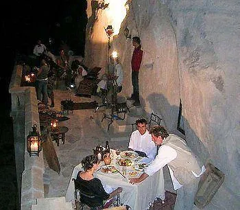 The Village Cave 4* Γκόρεμε