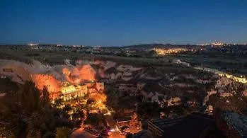 Ξενοδοχείο The Village Cave 4*