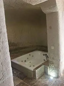 The Village Cave 4* Γκόρεμε