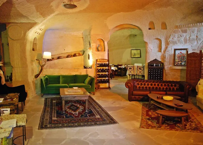 Hotel The Village Cave 4*
